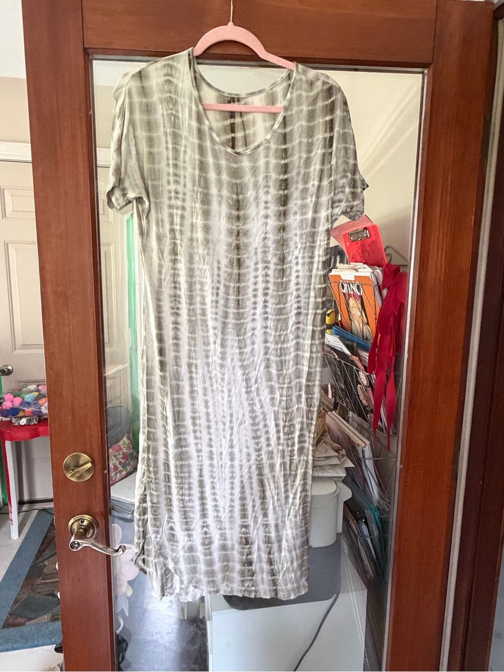Women’s Tie-Dye Short Sleeve Dress in Olive Gray